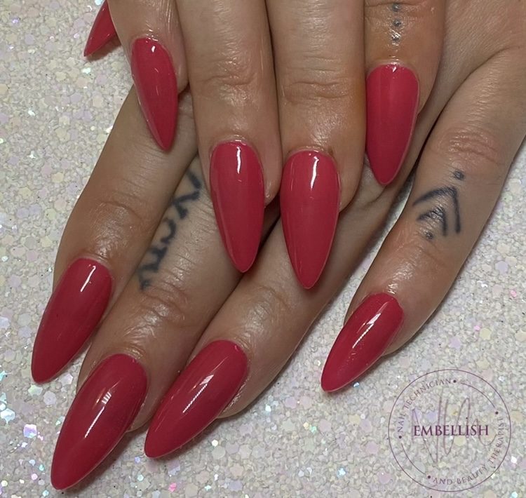 Red almond nails